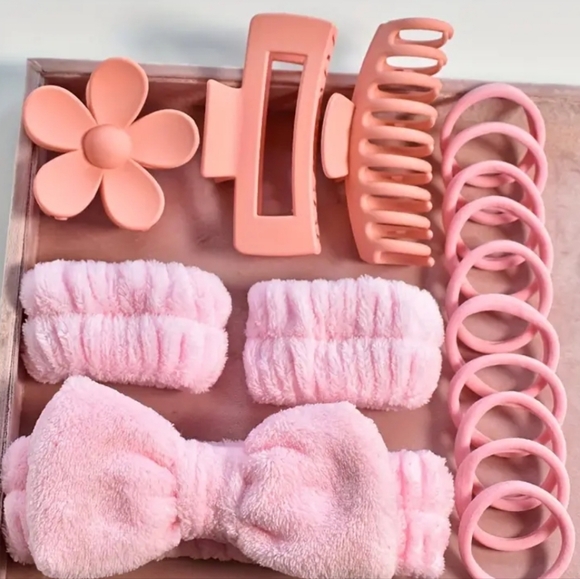 Accessories - 16 Piece Hair Accessories New